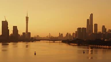 4k实拍夕阳照射下的广州城市温暖意境视频的预览图